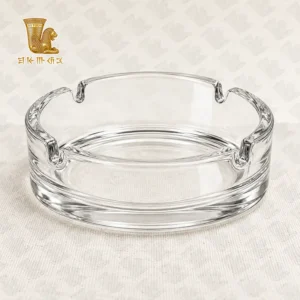 زیر سیگاری شیشه ای از جنس بلور